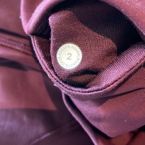 Sz2 Lululemon All The Right Places Pant II in Garnet VGUC - Picture 9 of 11